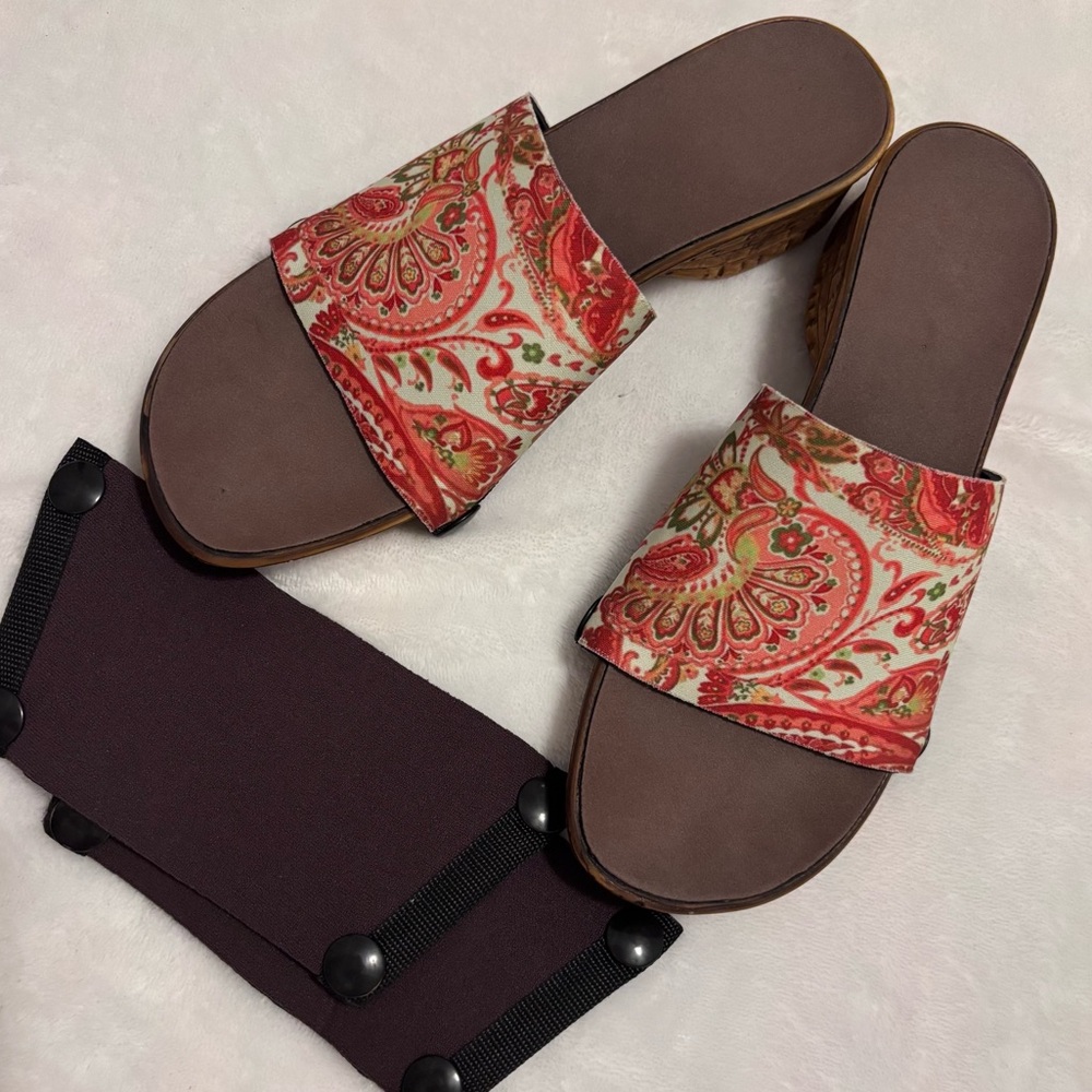 Onesole Corky Leisure Soft Step Wedge Sandals--EUC--6 - Picture 2 of 14